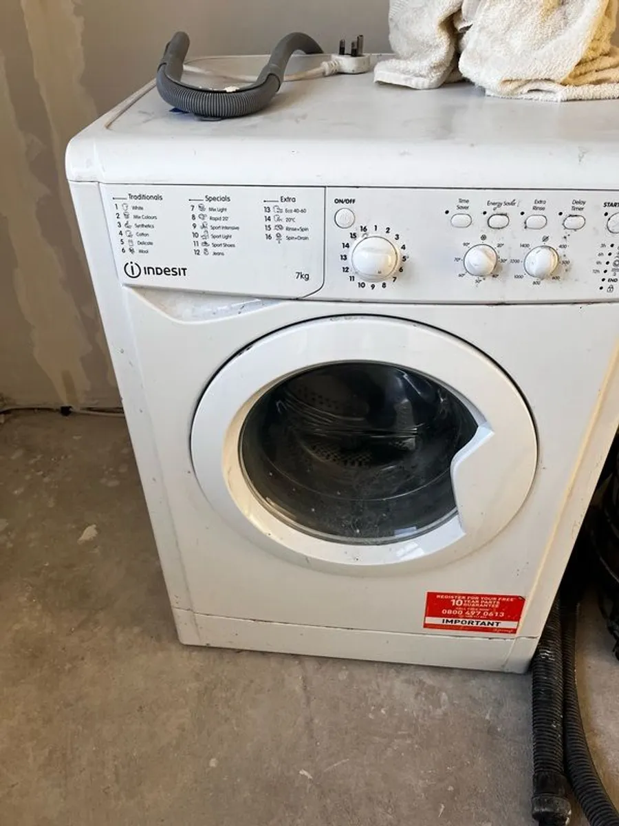 washing Machine - Indesit 7kg