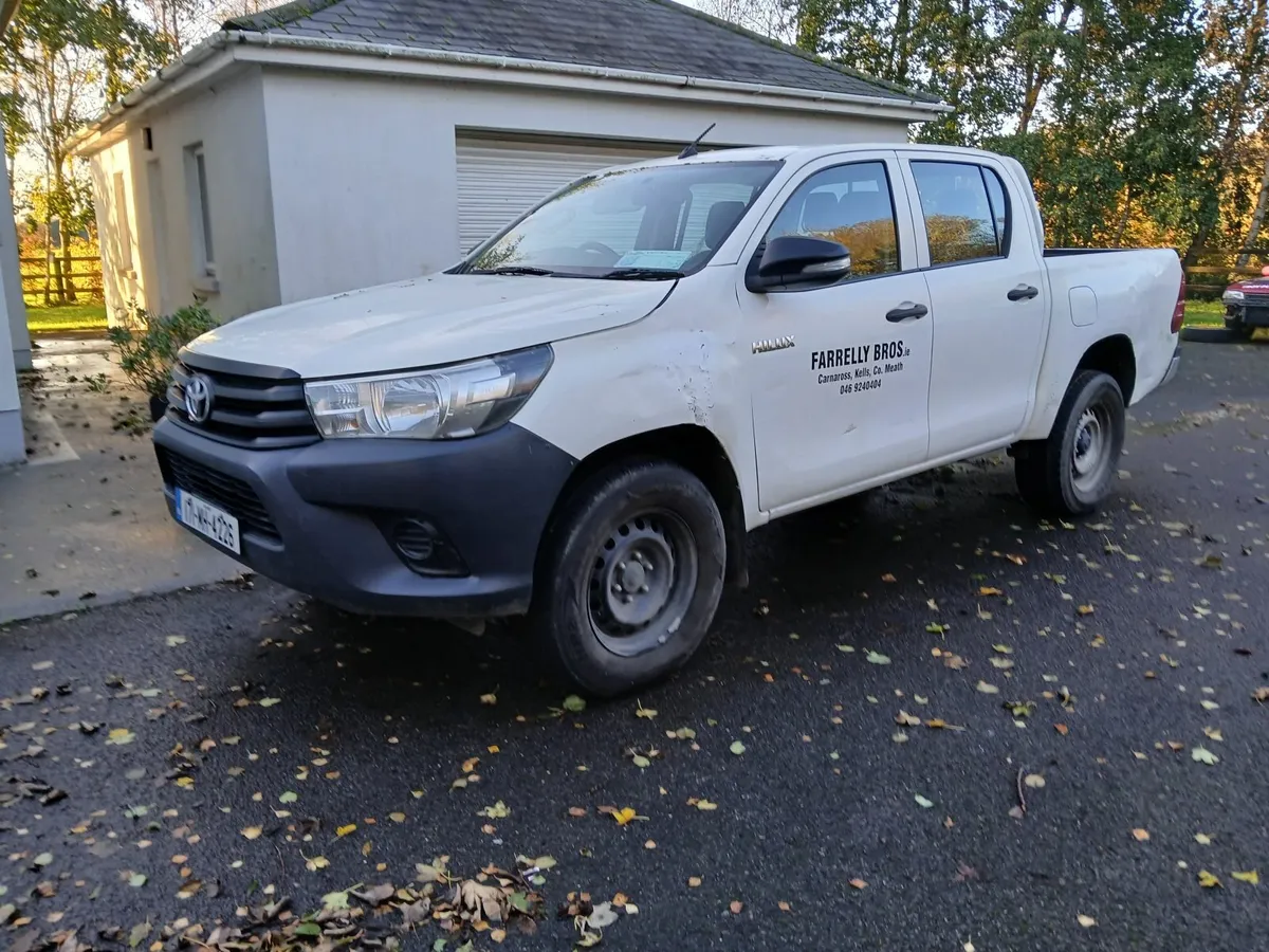 2017 Hi Lux Crew cab €7950 - Image 3