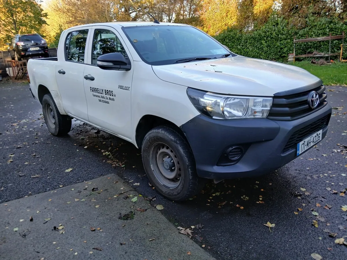 2017 Hi Lux Crew cab €7950 - Image 1