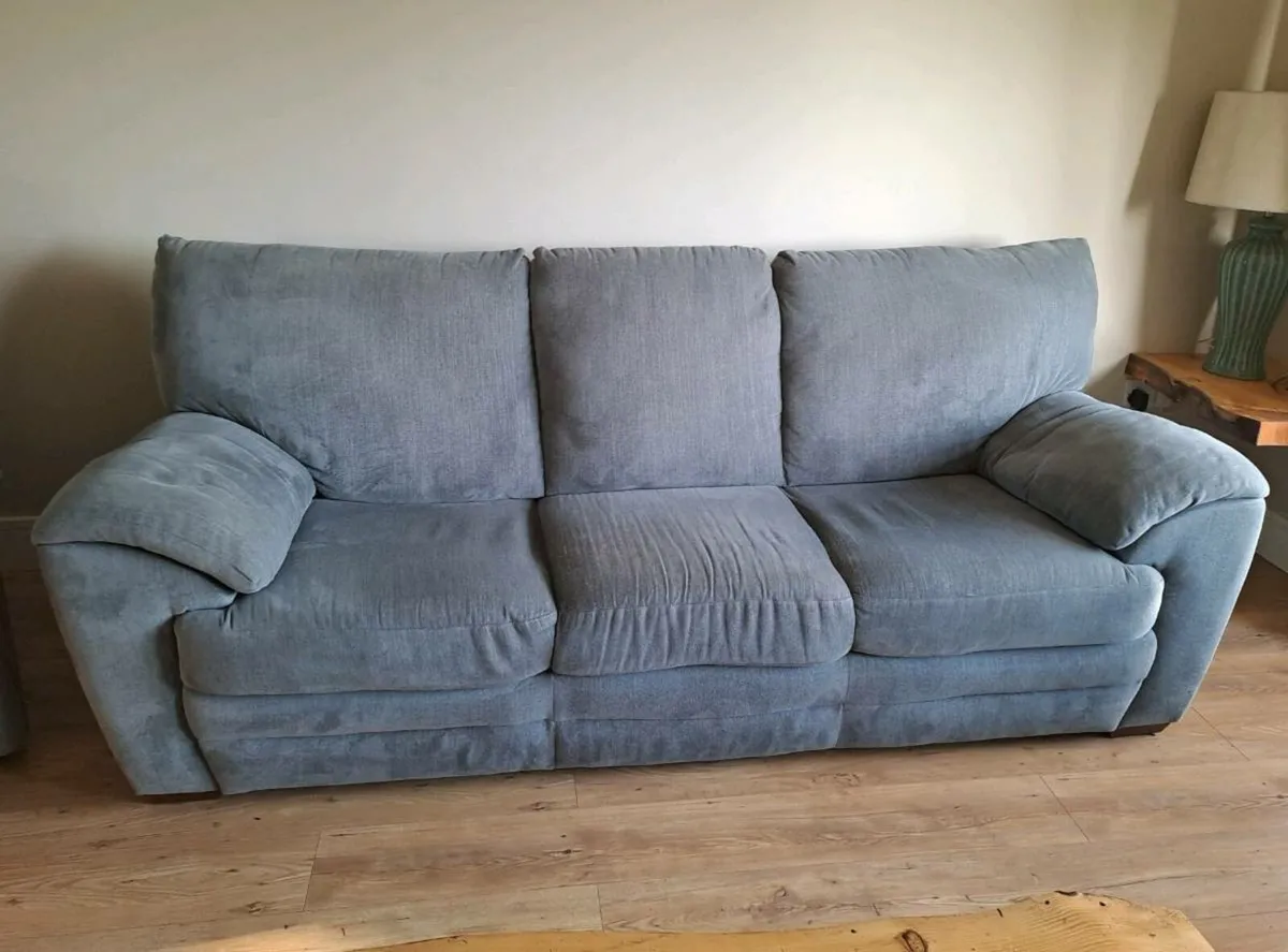 3-1-1 Suite - Image 2