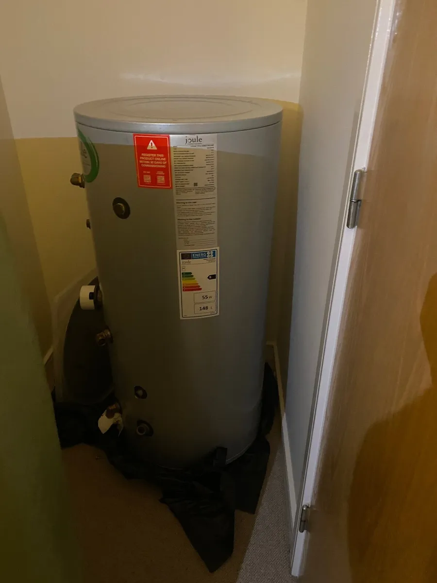 Cooper and stainless steel water cylinder - Image 1