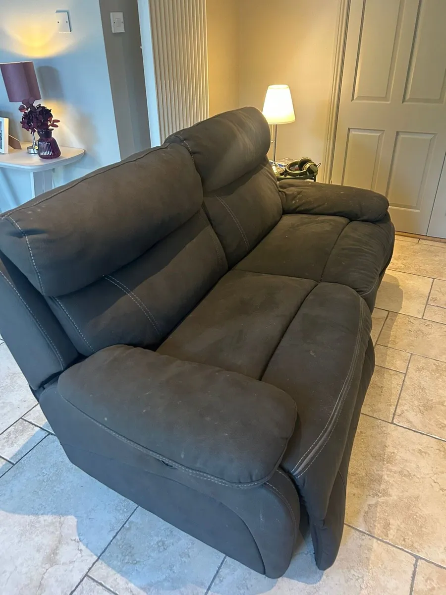 3 seater electric recliner sofa - Image 1