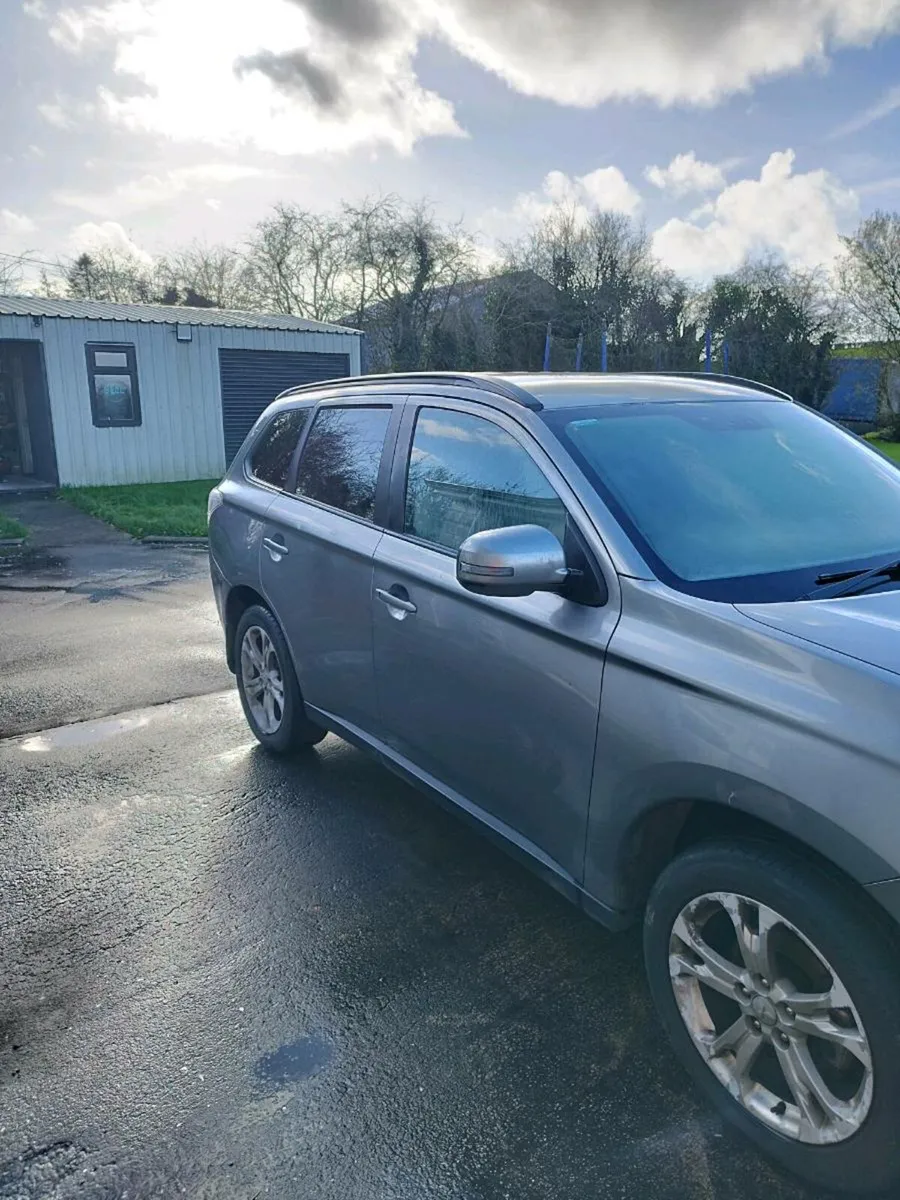 Mitsubishi Outlander 7 seater - Image 2
