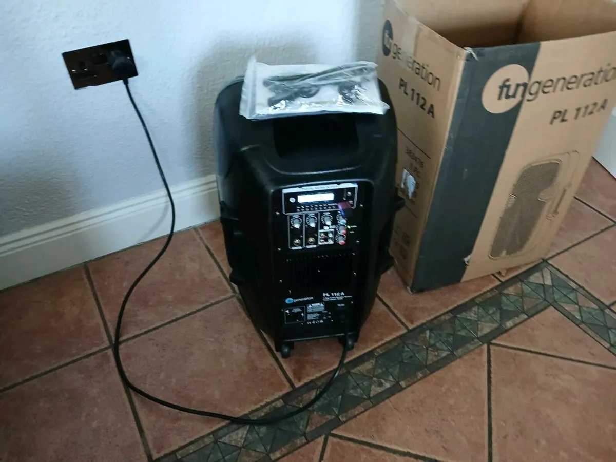 BLUETOOTH SPEAKER FOR SALE €50 - Image 1