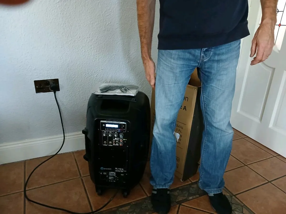 BLUETOOTH SPEAKER FOR SALE €50 - Image 4