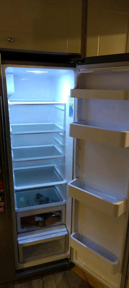 Fridge freezer - Image 3