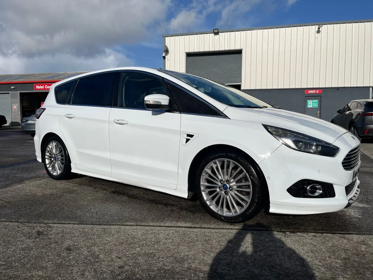 2016 Ford Smax titanium sport - Image 4