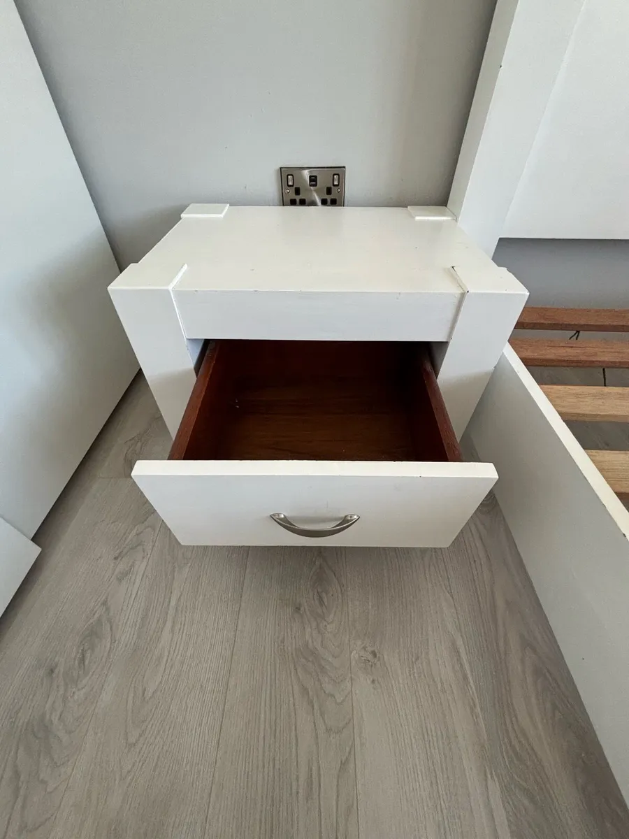 King Size (5ft) Wooden Bed Frame - Image 2