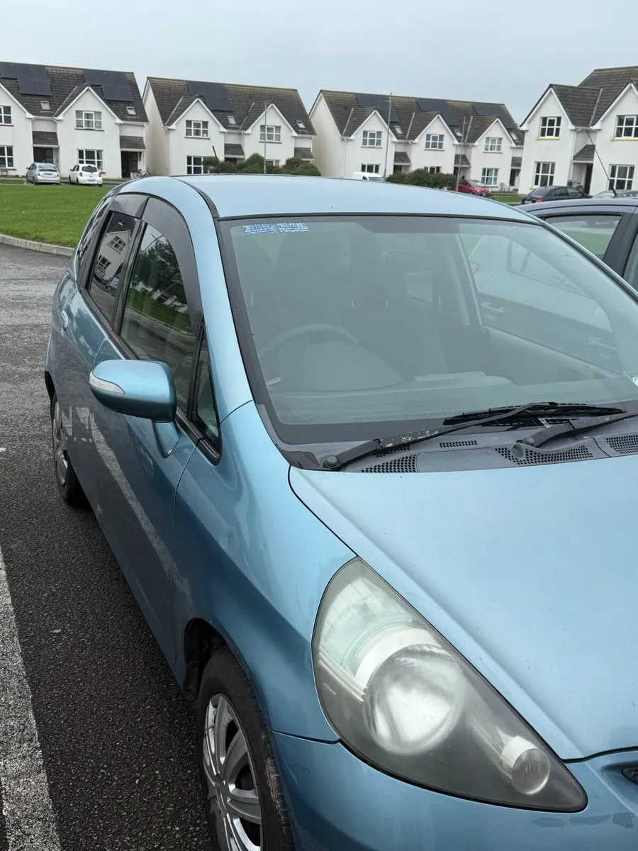 Honda Fit 2005 automatic - Image 3