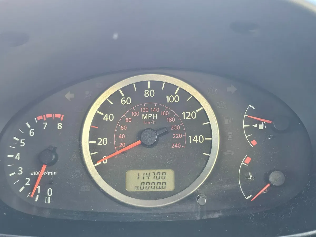 Nissan Almera Tino 2005 - Image 3