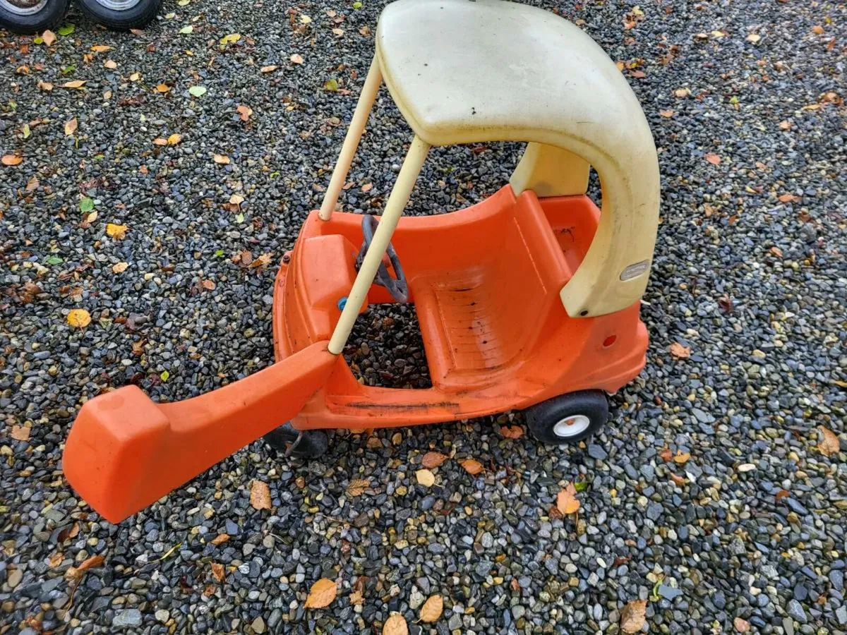 Children's bikes and scooters - Image 1