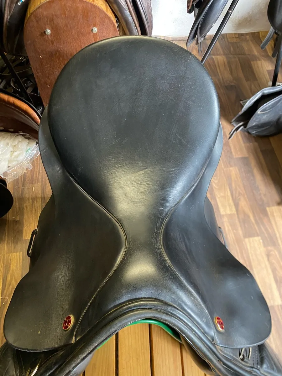 17” Hilton black Leather saddle - Image 2