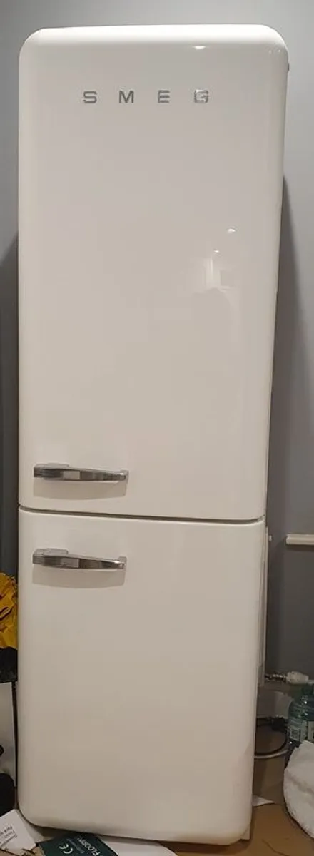Smeg Fridge Freezer (White 60/40) - Image 1