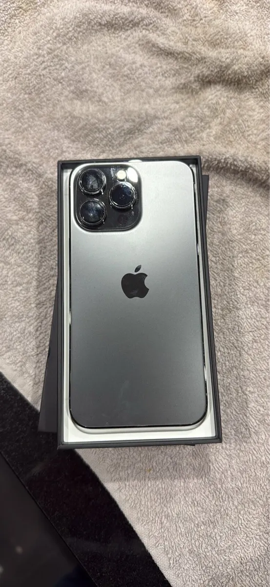 iPhone 13 Pro - Image 2