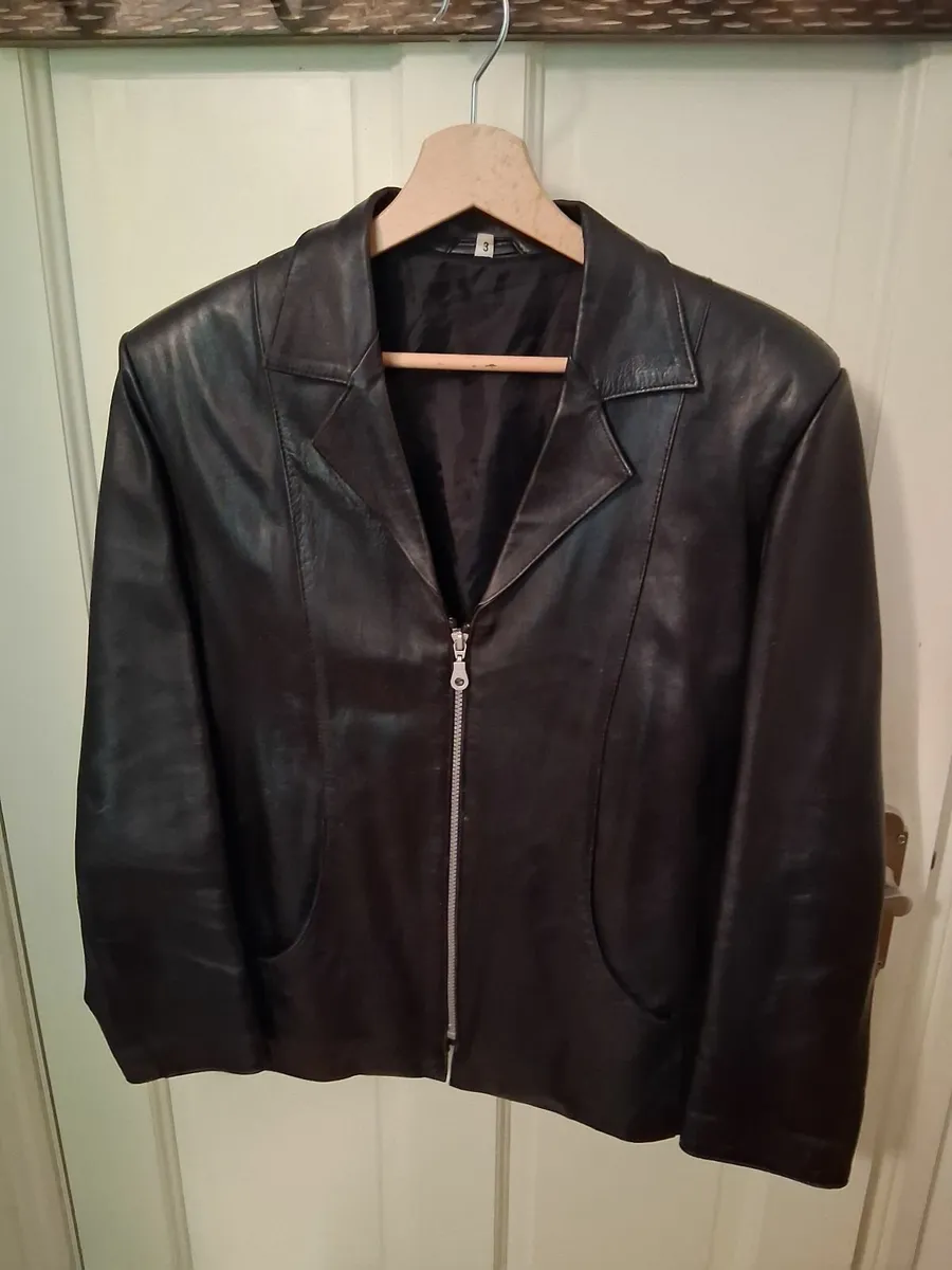 Vintage ladies leather jacket - Image 1