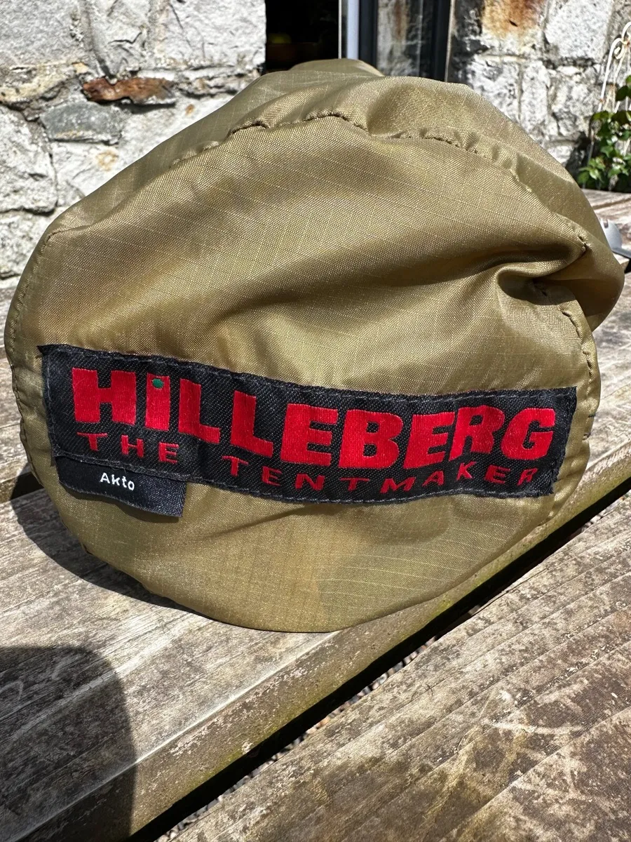 Hilleberg akto tent + footprint - Image 1