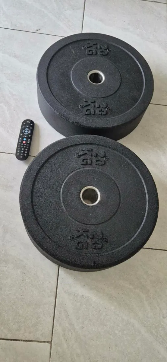 2x20 kilo Olympic bumper weight plates - Image 1
