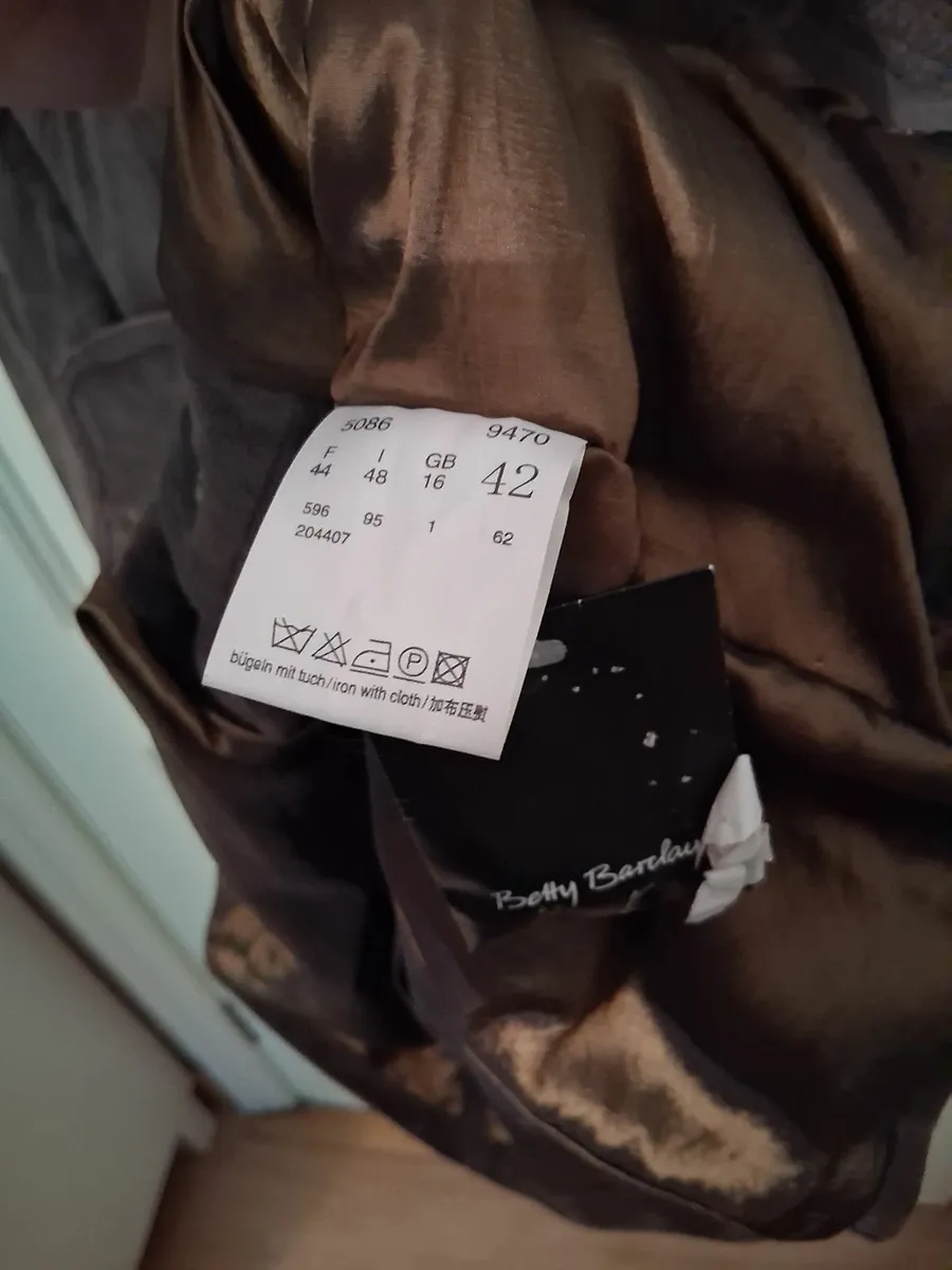 Suede ladies jacket size 16 - Betty Barclay - Image 3