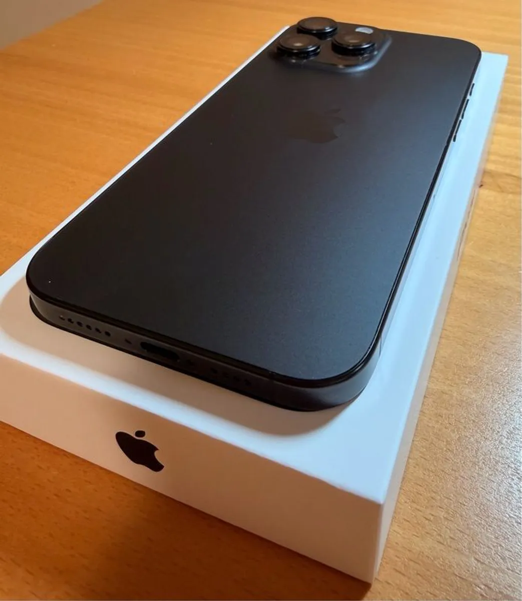 Iphone 16 Pro Max - Image 2