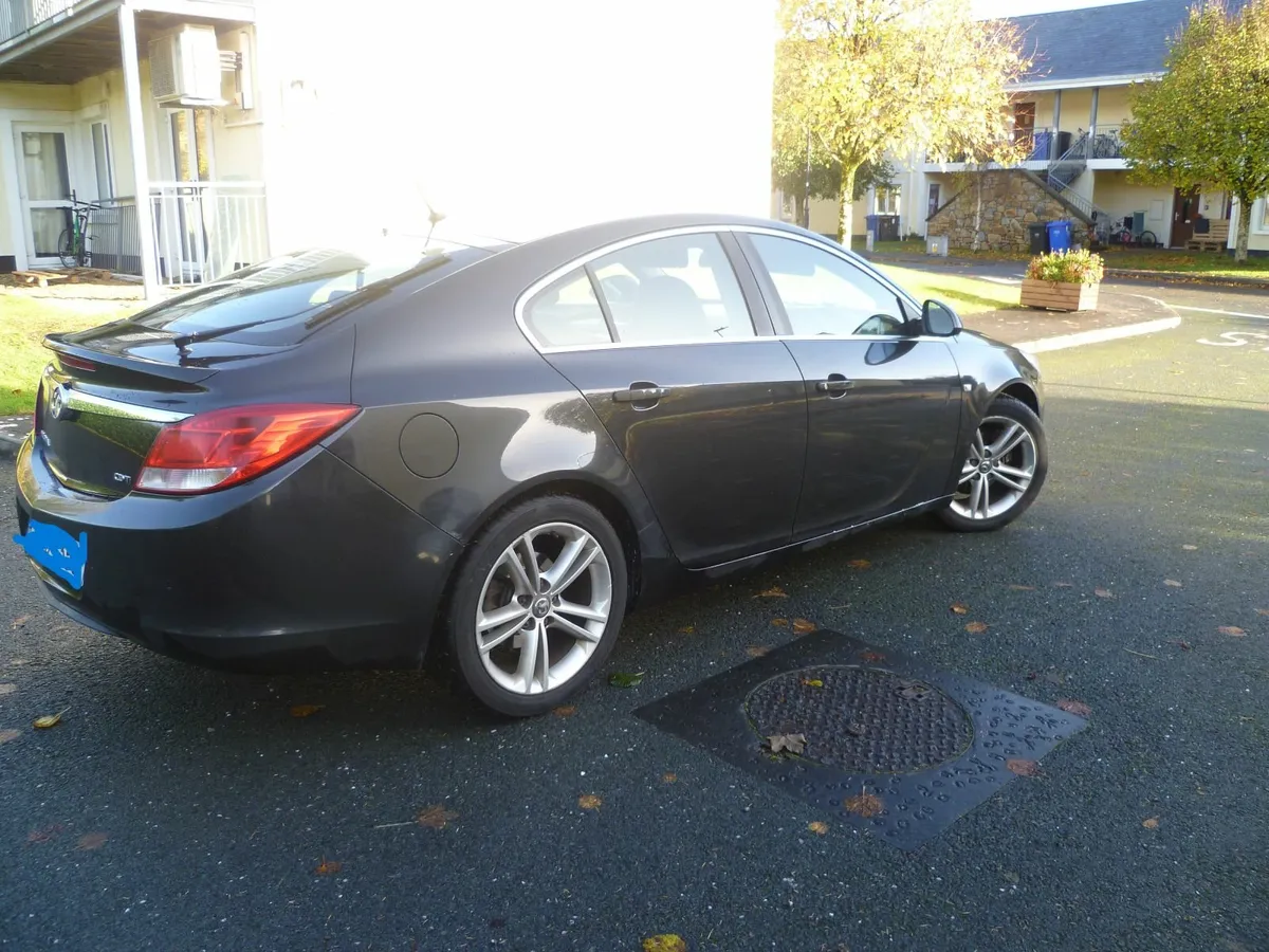 Vauxhall Insignia 2010 - Image 2