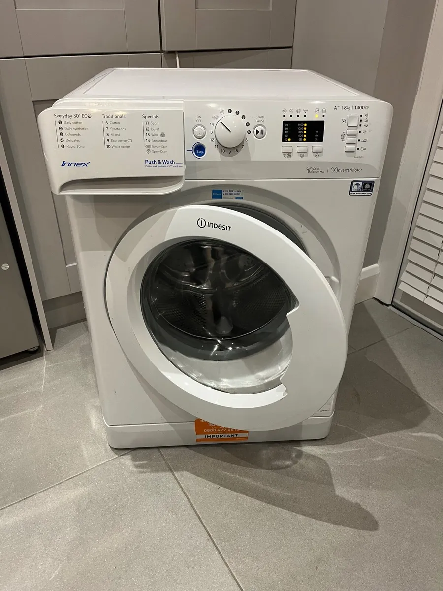 Indesit 8kg washing machine - Image 1