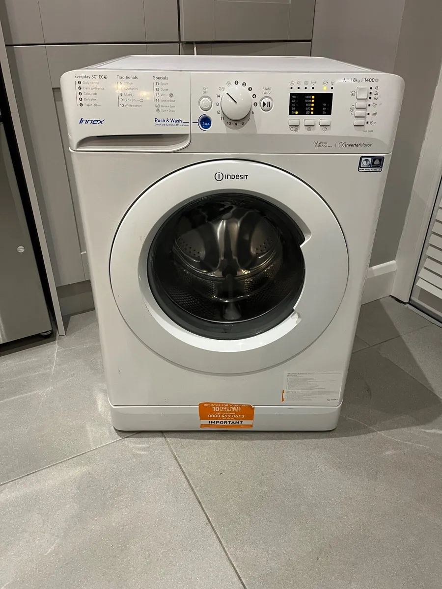 Indesit 8kg washing machine - Image 2