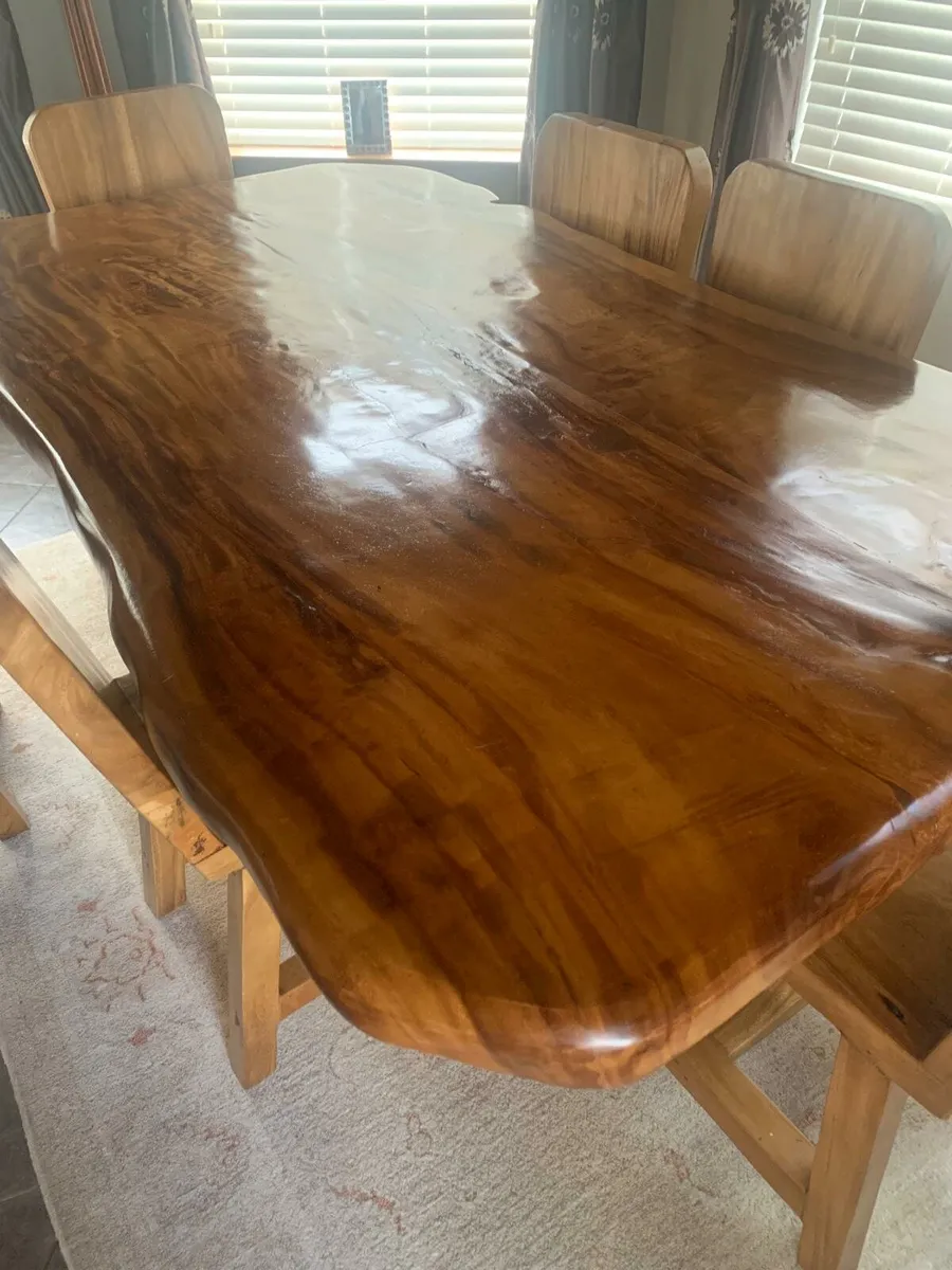 Dining table and chairs - Image 1