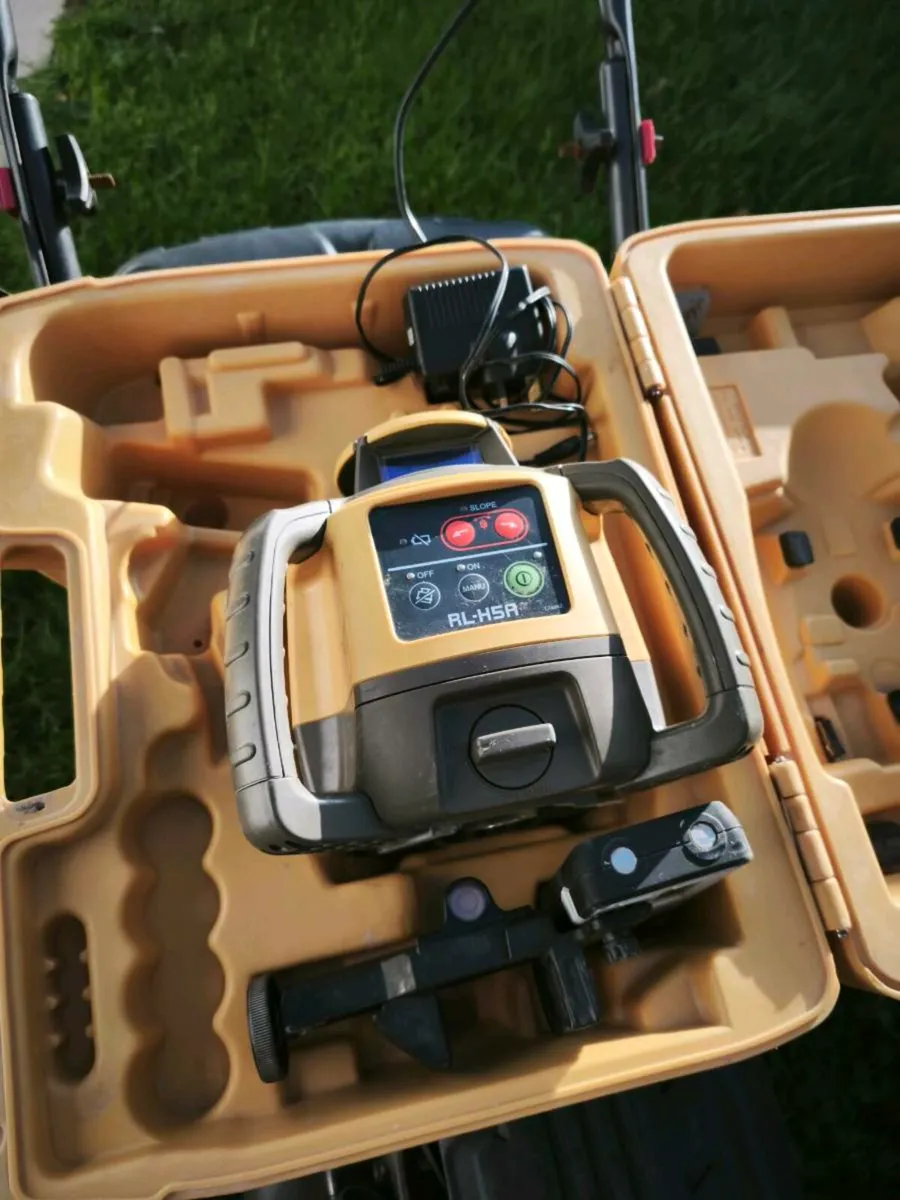 Top con laser level - Image 1