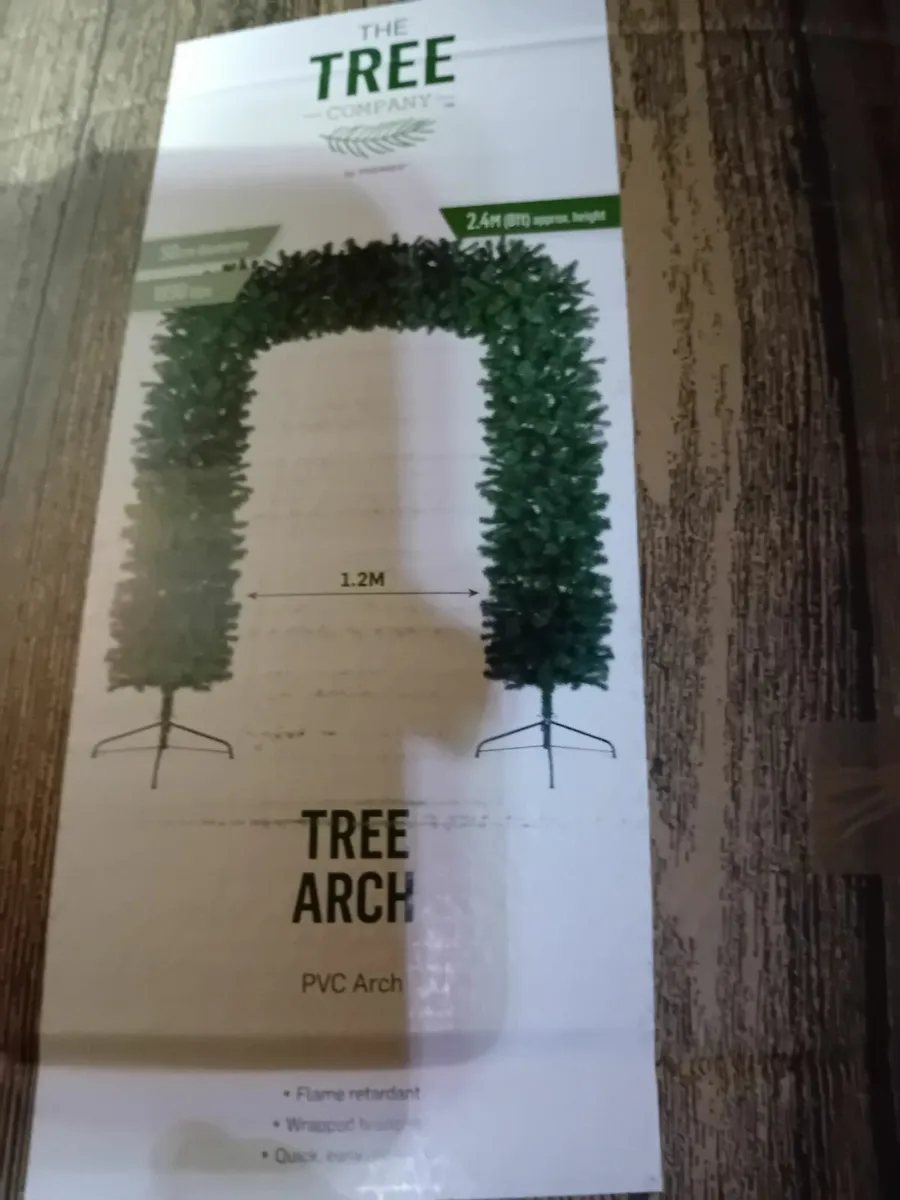 Christmas tree Arch