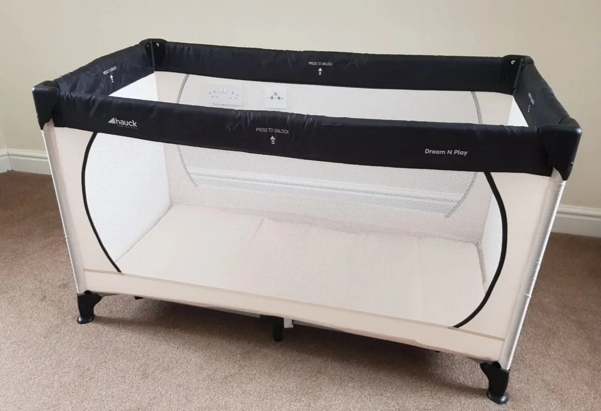HAUCK TRAVEL COT LIKE BRAND NEW - Image 2