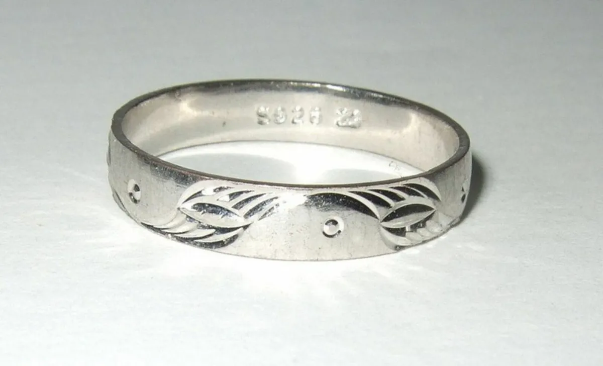 Vintage Hallmarked Silver Wedding Ring - Image 1