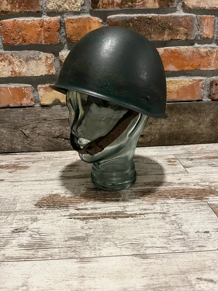 Vintage army helmet - Image 1