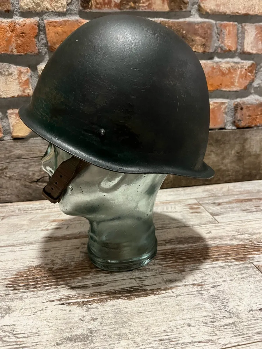 Vintage army helmet - Image 2