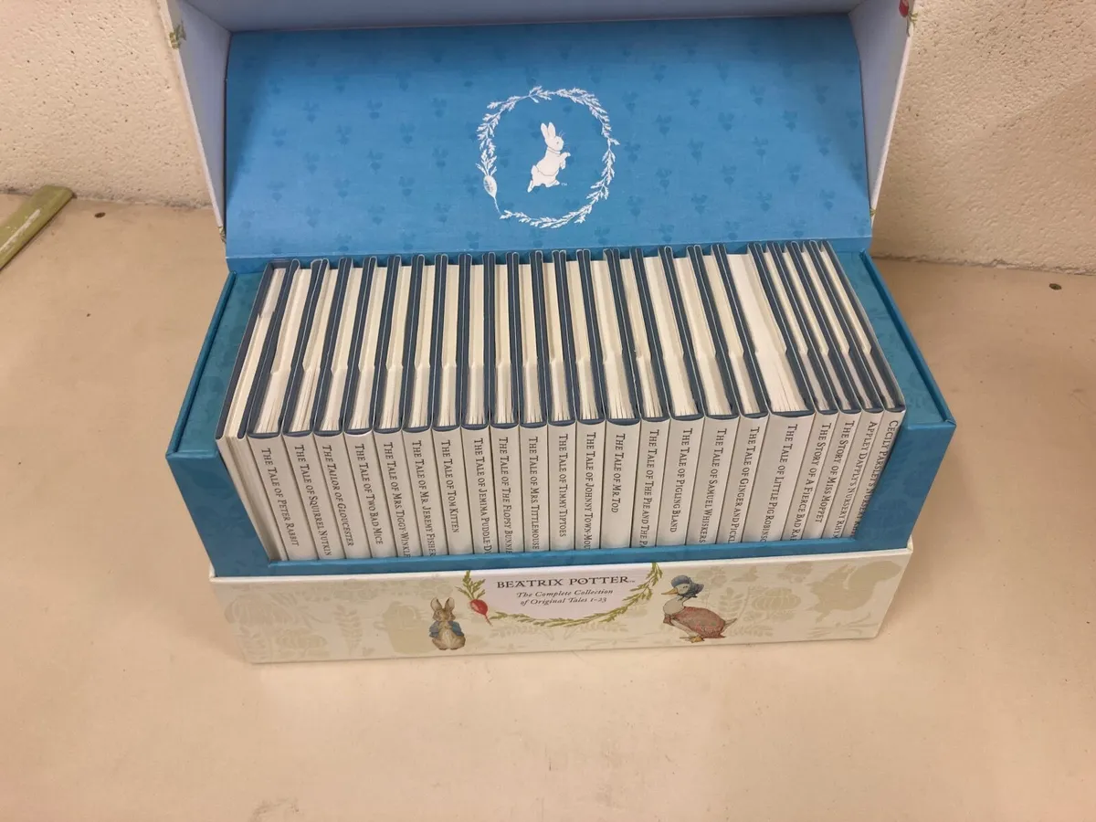 Reading books - Image 3