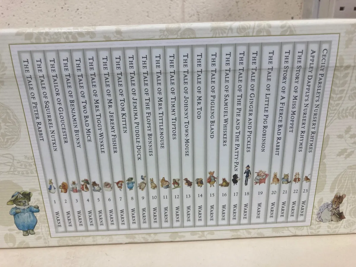 Reading books - Image 4