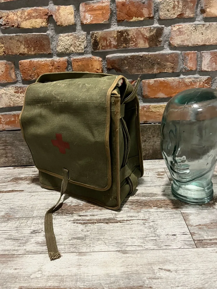 Vintage army bag - Image 1