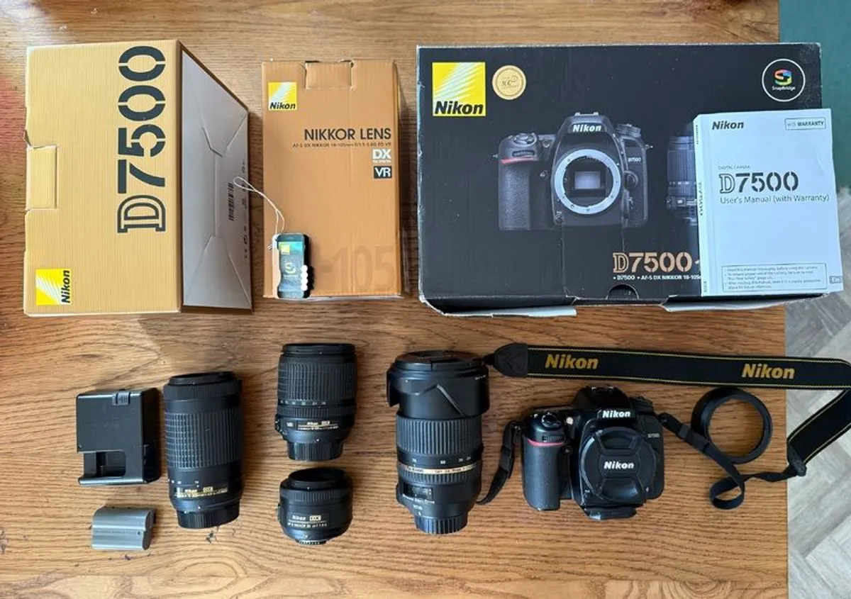 Nikon D7500 kit with extra lenses - Image 4