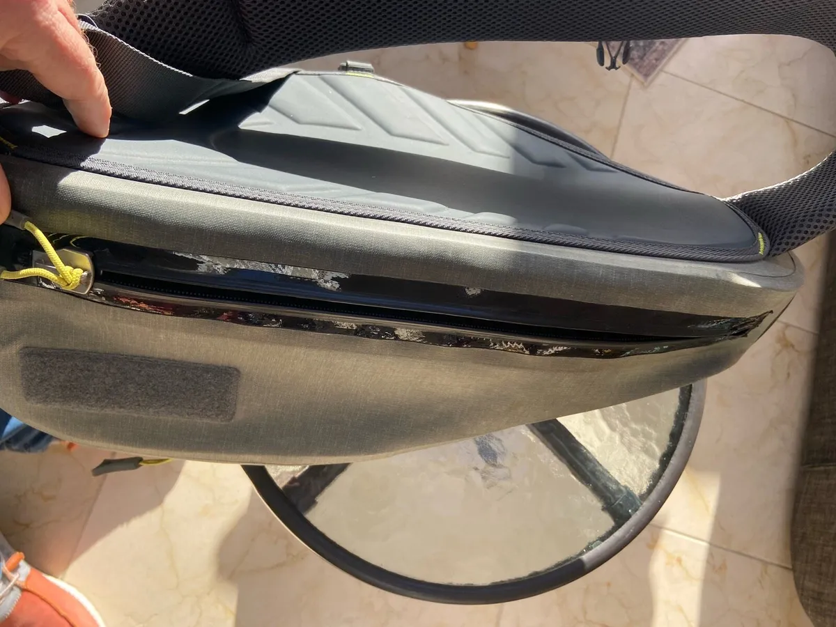 Orvis waterproof shoulder bag - Image 2