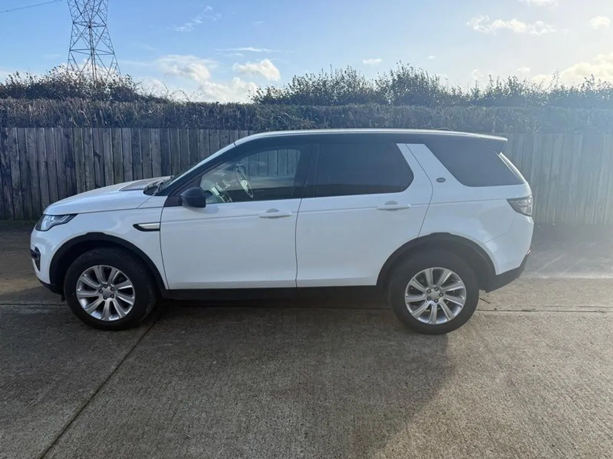 2016 Land Rover Discovery Sport - Image 3