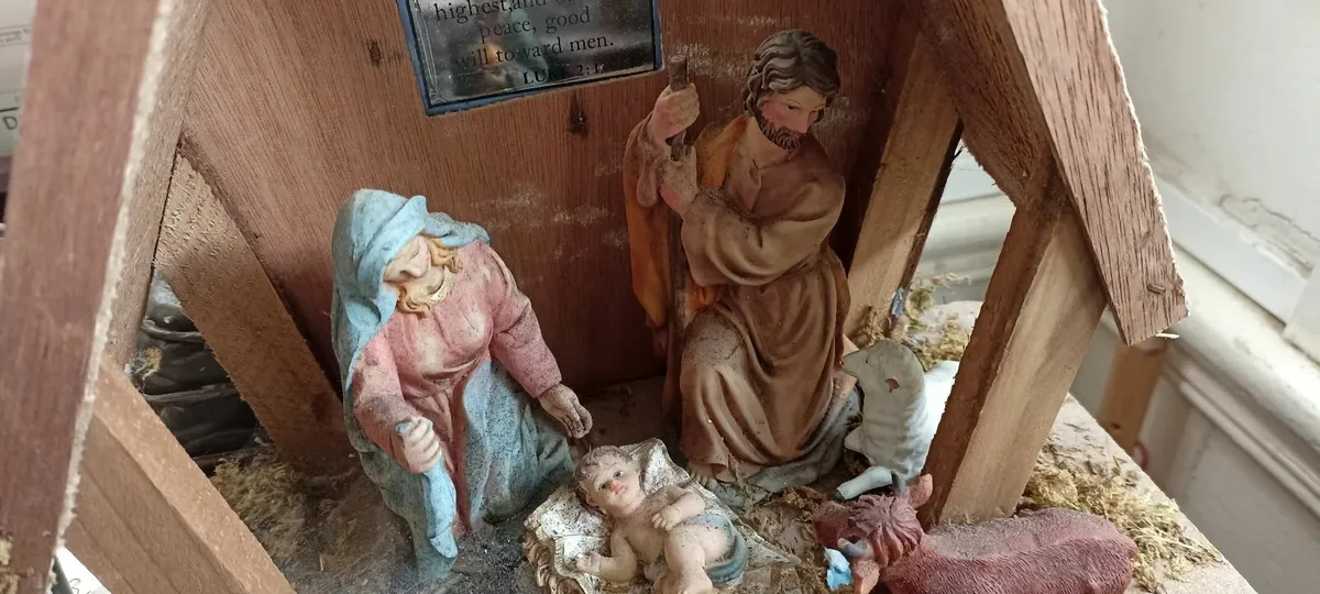 Small Wooden Crib - Image 2