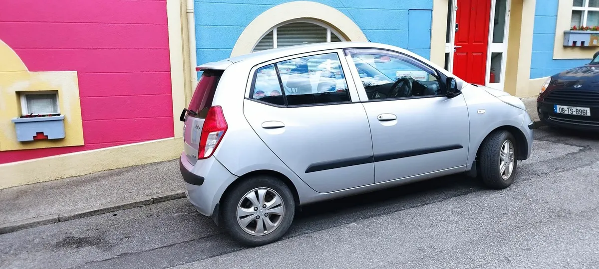 Hyundai i10 2010 - Image 1