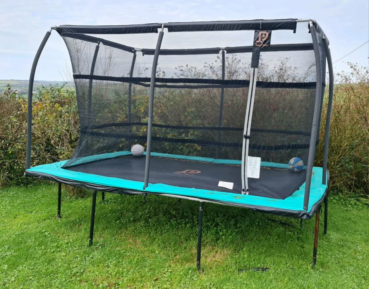 Trampoline 12x8ft - Image 1