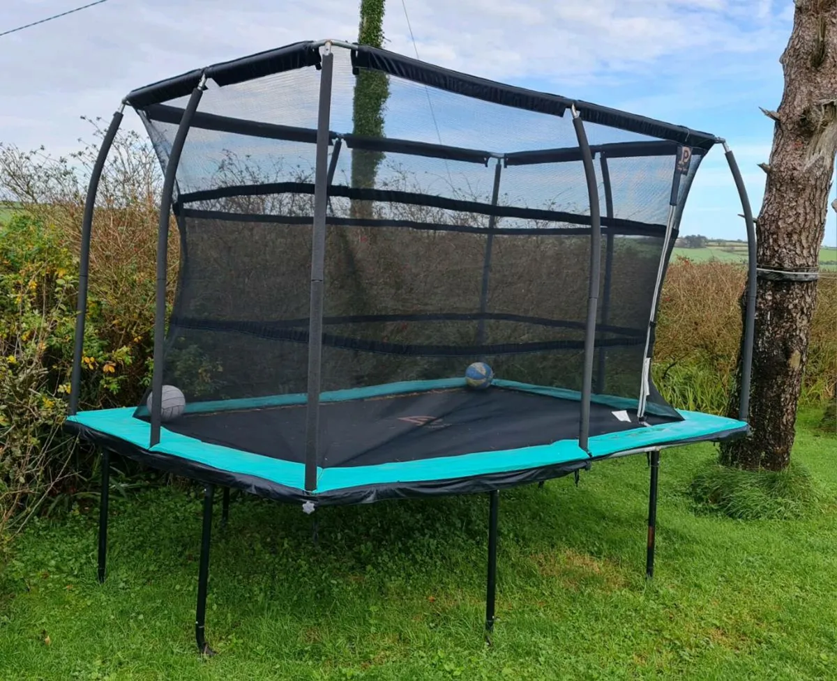 Trampoline 12x8ft - Image 2