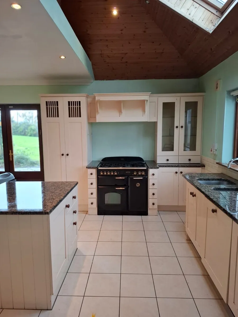 Kitchen - integrated dishwasher fridge utility - Image 2