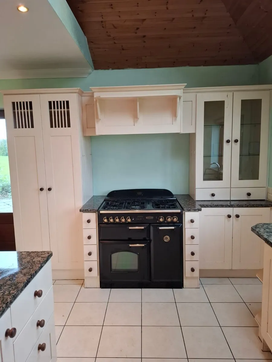 Kitchen - integrated dishwasher fridge utility - Image 4