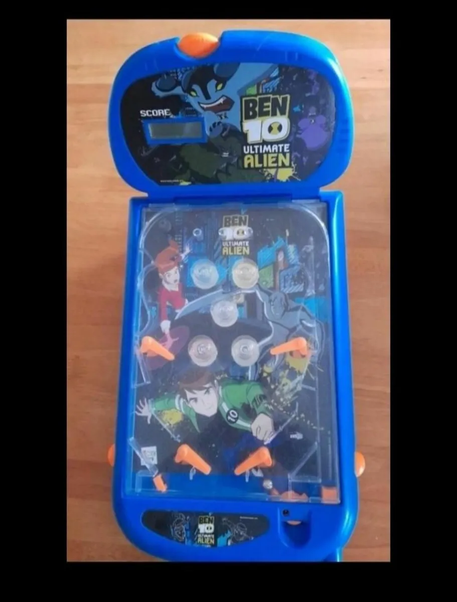 Ben 10 Ultimate Alien pinball game - Image 1