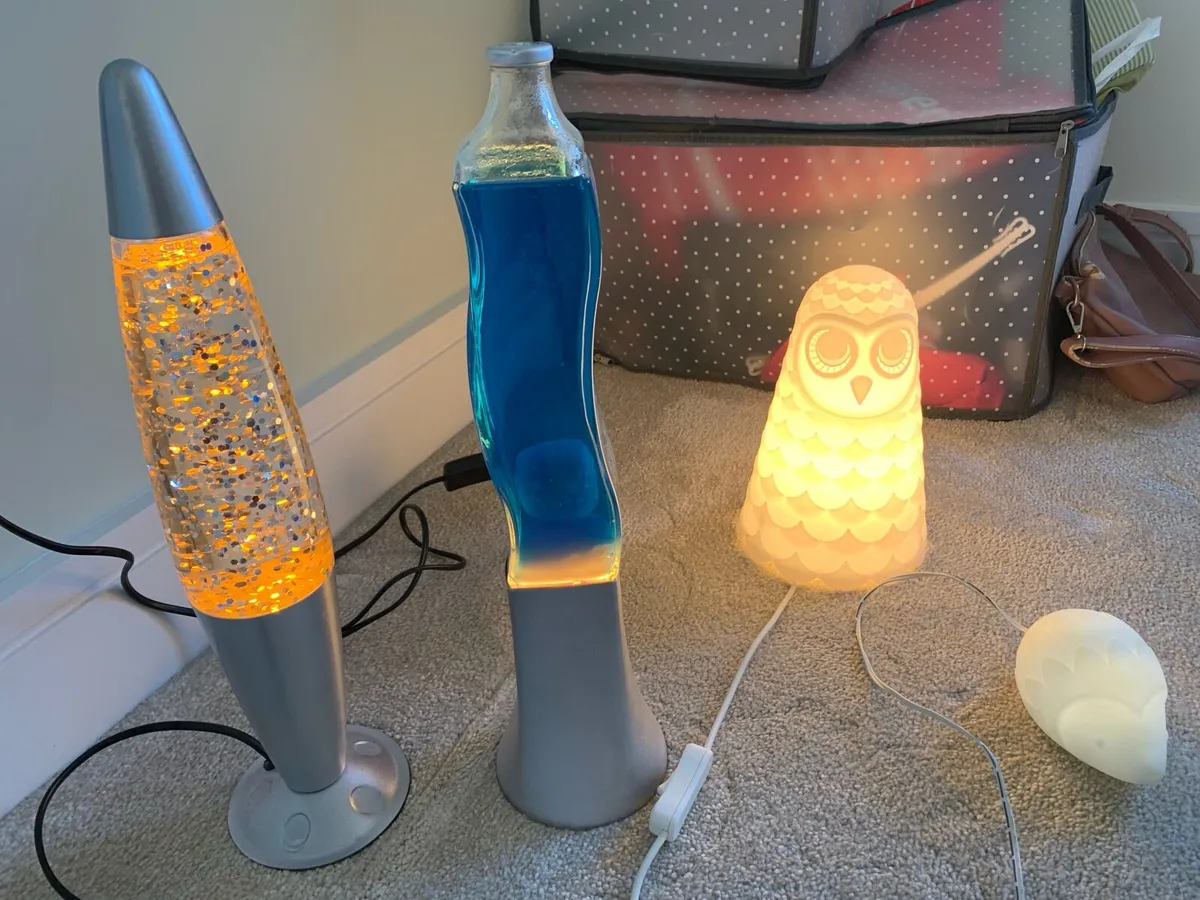 Lava lamps & night lights free - Image 1