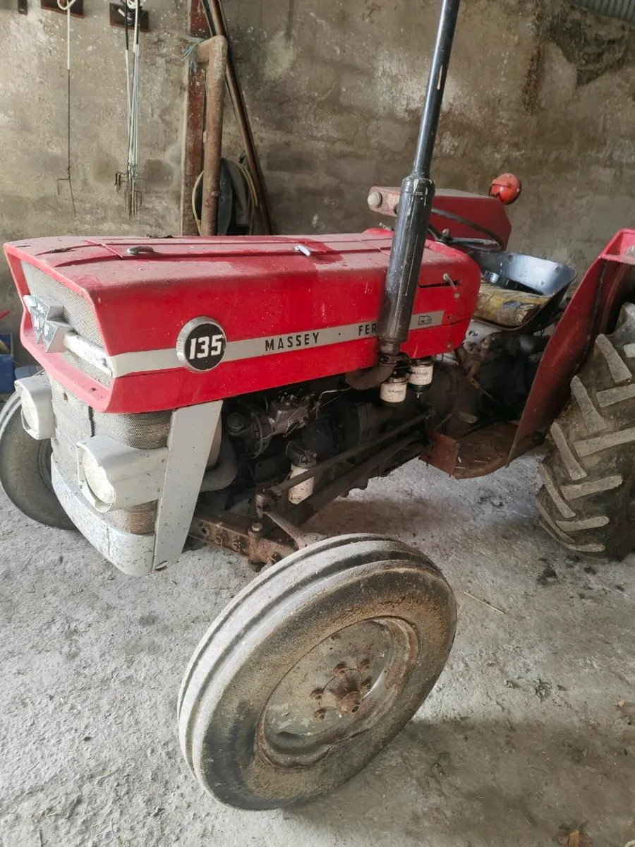 JD yard scraper & MF 135 - Image 1