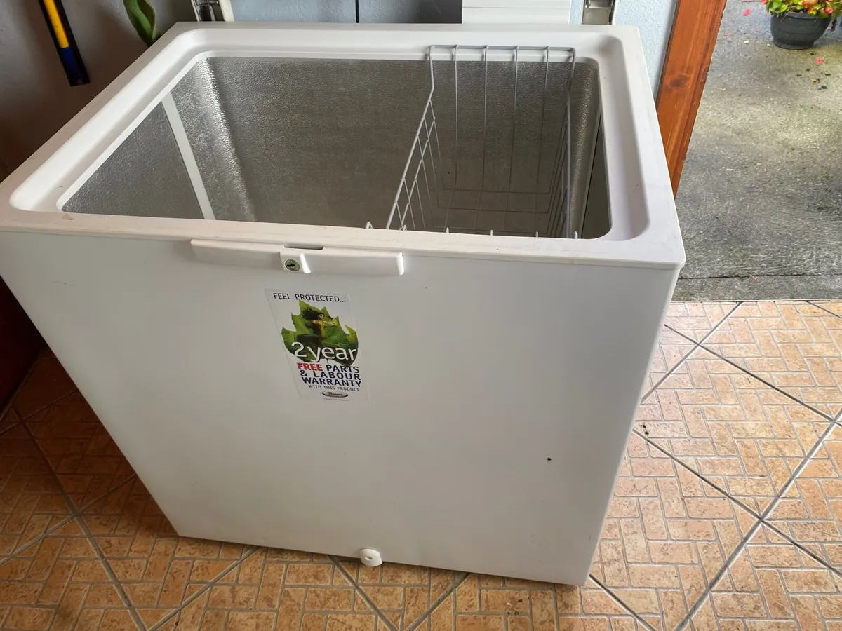 Fridge freezer - Image 1