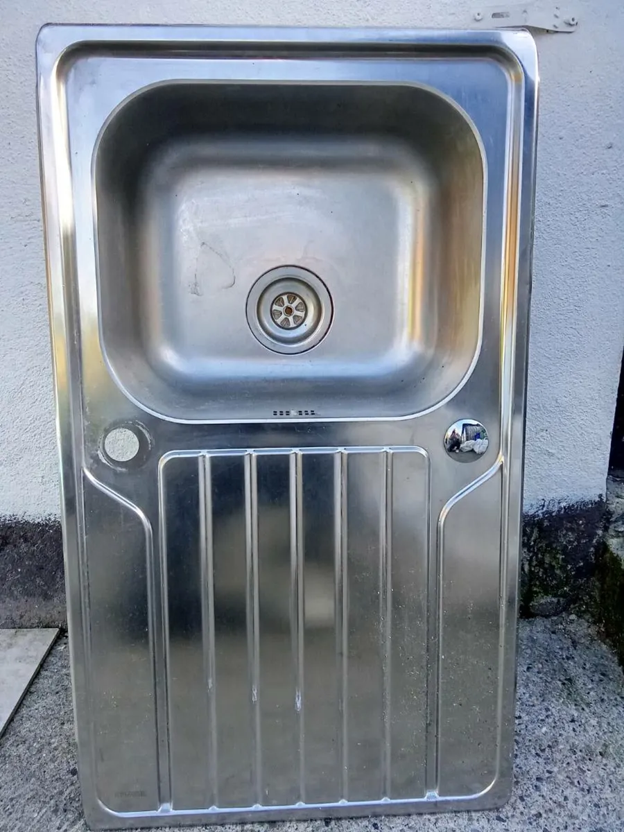 Kitchen sink - Image 1